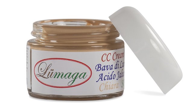 Crema viso colorata alla bava di lumaca