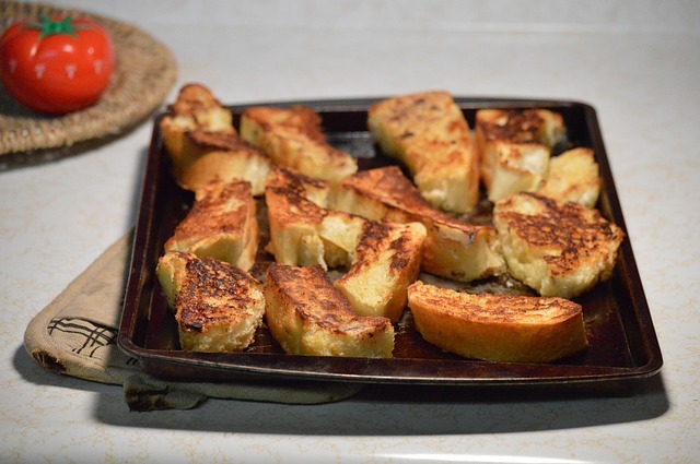 Crostoni con mousse di melanzana