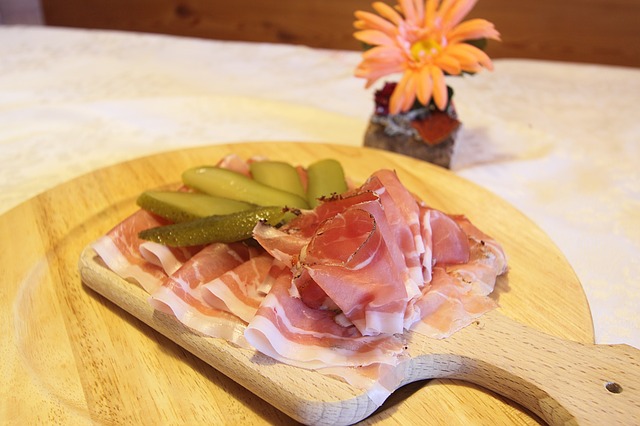 Prosciutto crudo e speck