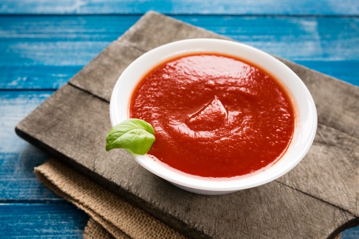 passata di pomodoro artigianale e industriale